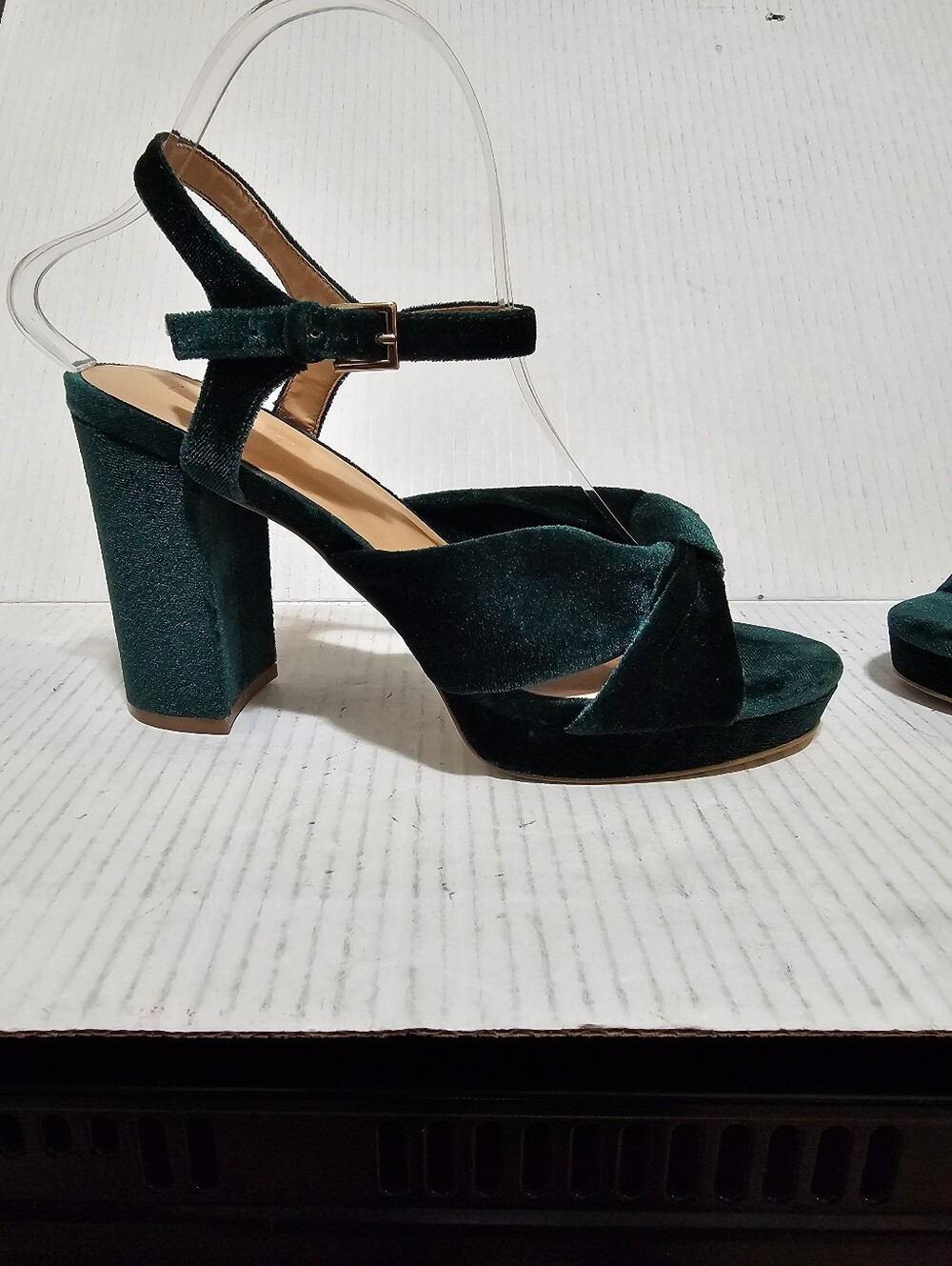 LOFT Emerald Green Faux Velvet Twist Platform Block Heel Sandals Sz 7 1/2 M